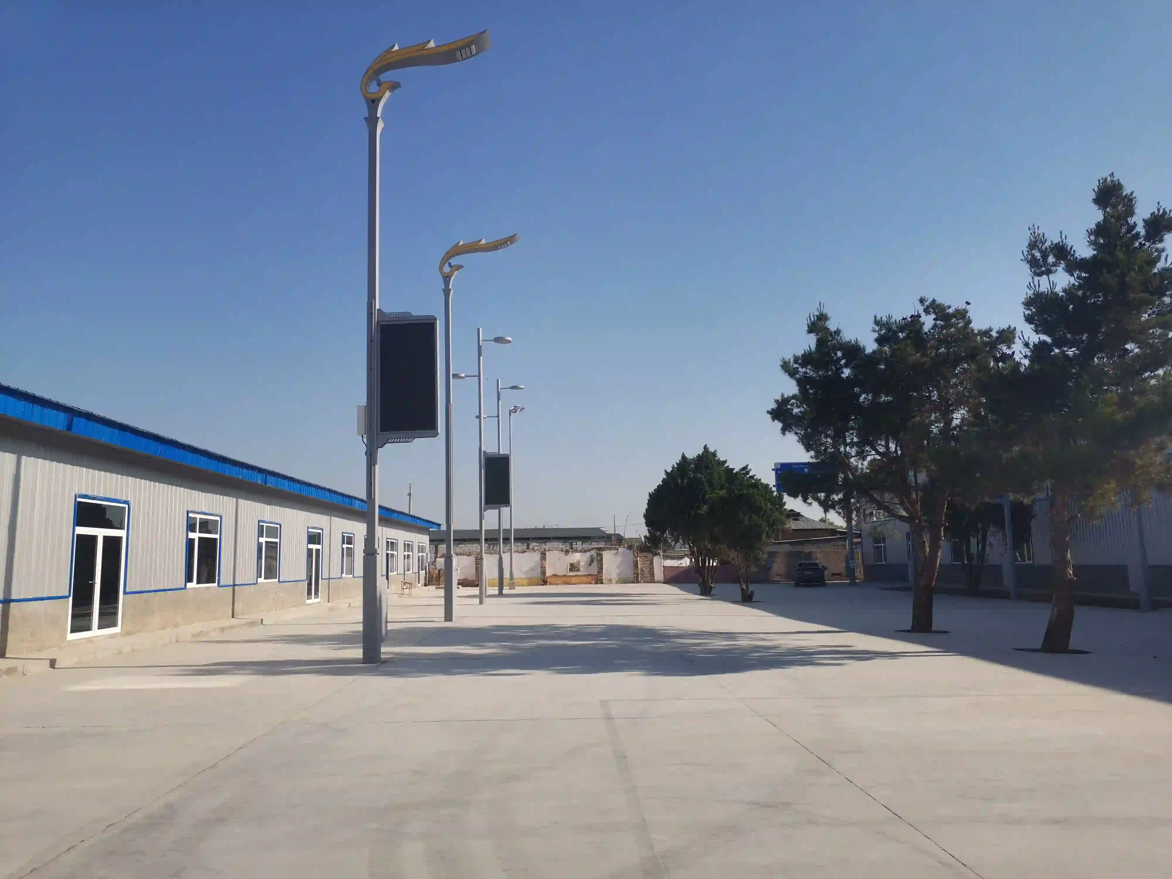 施工现场 / Construction Site